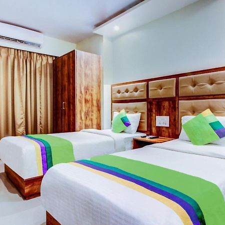 Treebo Trend Bkc Grand Mumbai Exterior foto